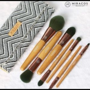 2 NEW SETS OF COSMETICS BRUSHES (2 for $20)